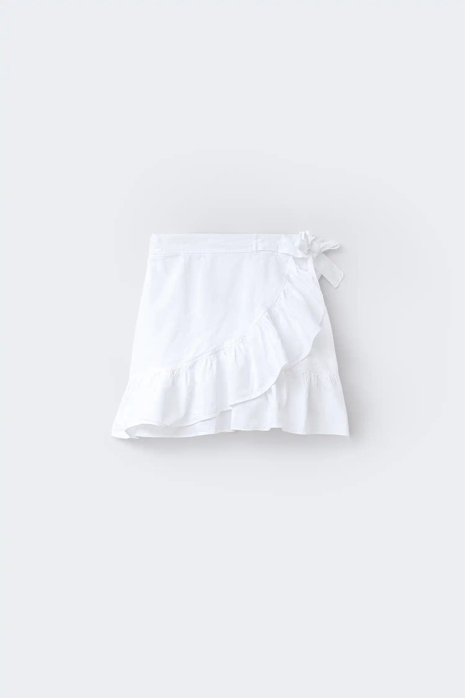 Falda ibicenca blanca vista frontal
