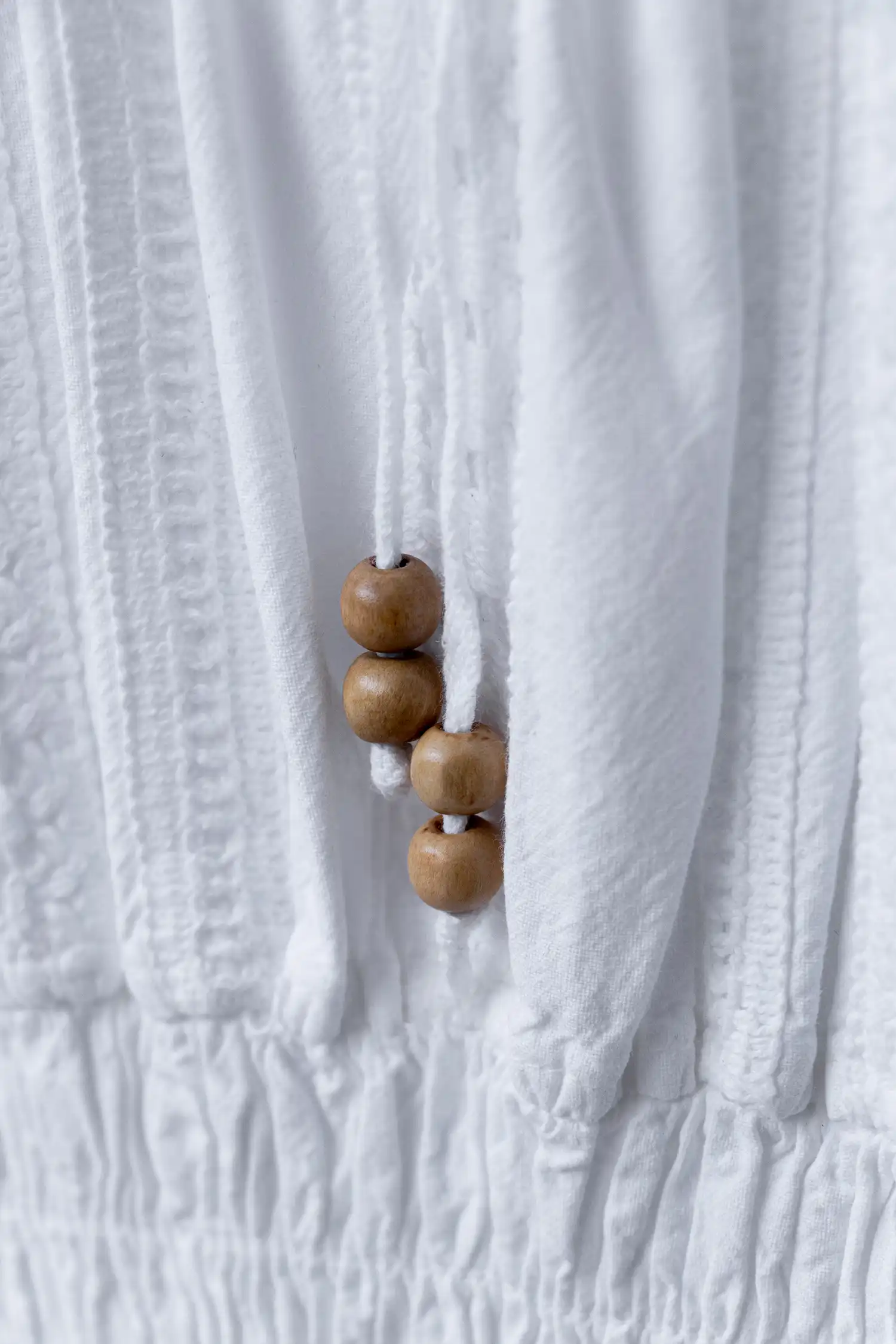 vestido ibicenco corto blanco vista cordones cuello